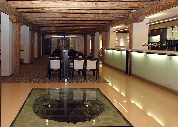 호텔 Hotel Budweis 4*