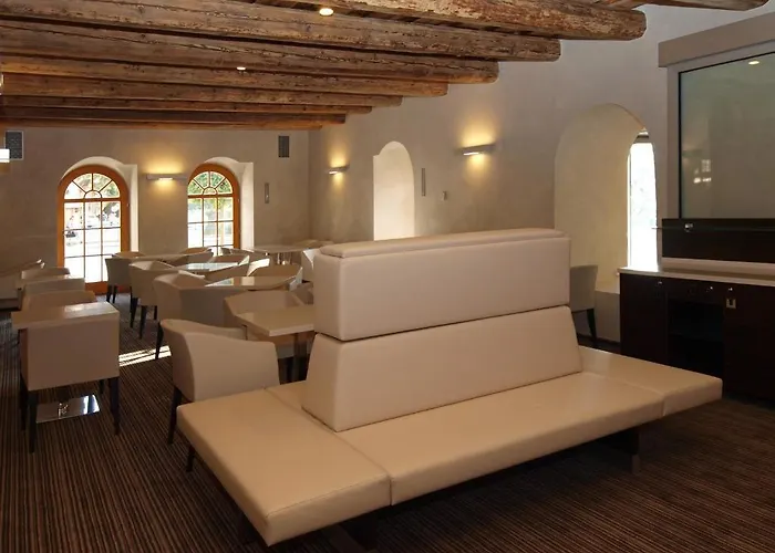 Готель Hotel Budweis