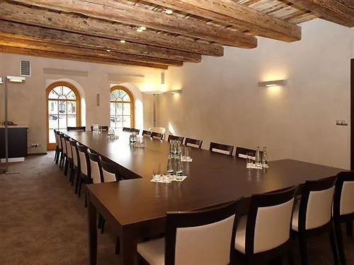 Hotel Budweis Готель