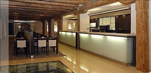 호텔 Hotel Budweis 4*